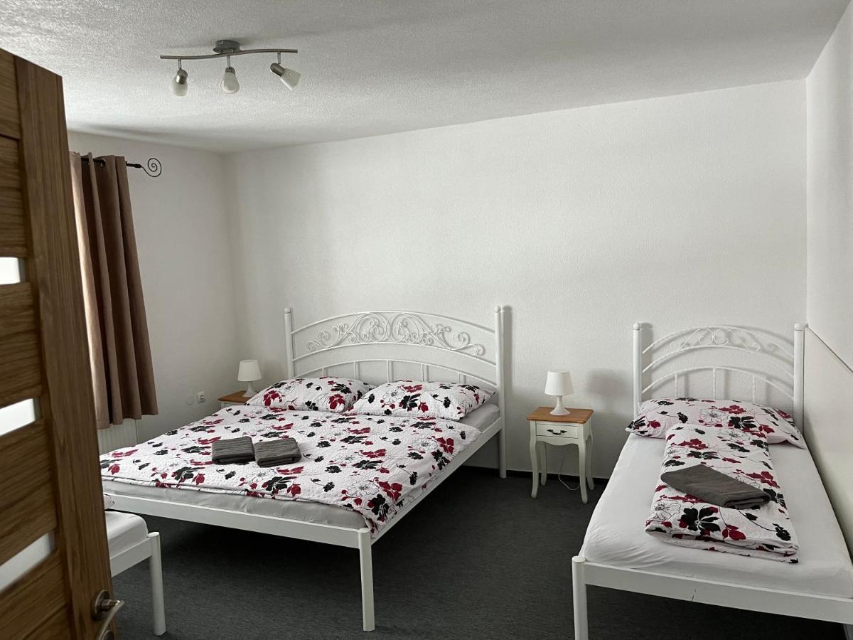 A&A Apartmany ลิฟตอฟสกีมิคูลาช ภายนอก รูปภาพ