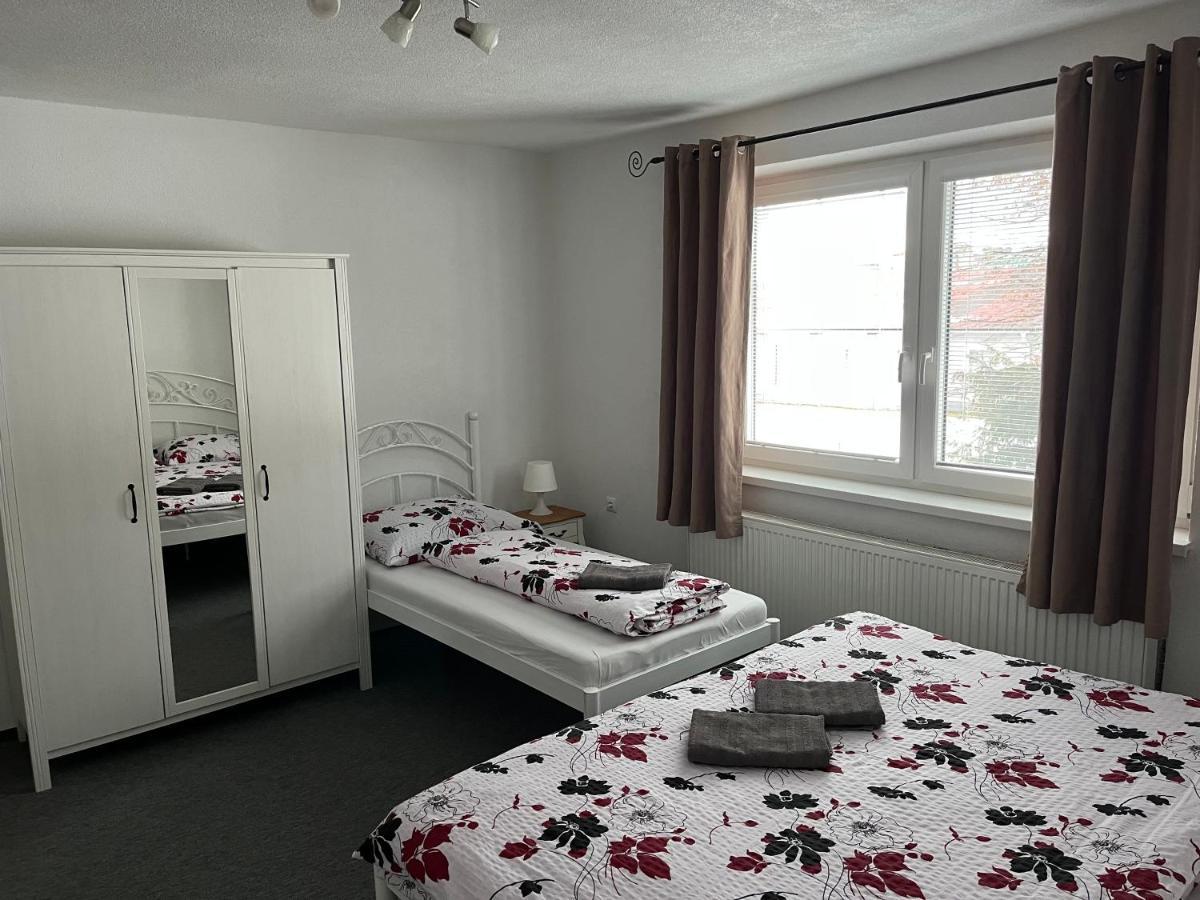 A&A Apartmany ลิฟตอฟสกีมิคูลาช ภายนอก รูปภาพ