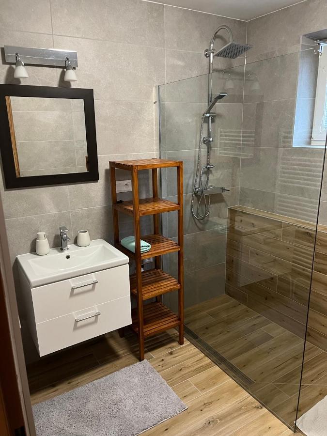 A&A Apartmany ลิฟตอฟสกีมิคูลาช ภายนอก รูปภาพ