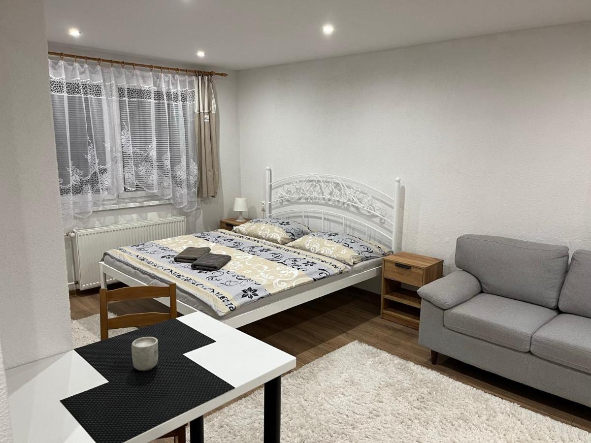 A&A Apartmany ลิฟตอฟสกีมิคูลาช ภายนอก รูปภาพ