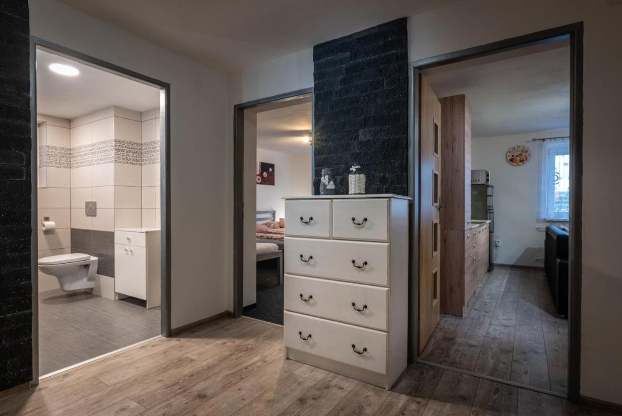 A&A Apartmany ลิฟตอฟสกีมิคูลาช ภายนอก รูปภาพ